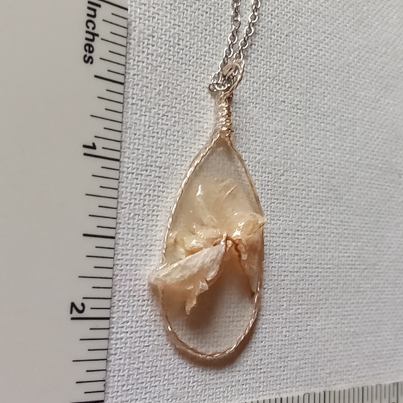 Floral necklace, amulet - Picture 2 of 2